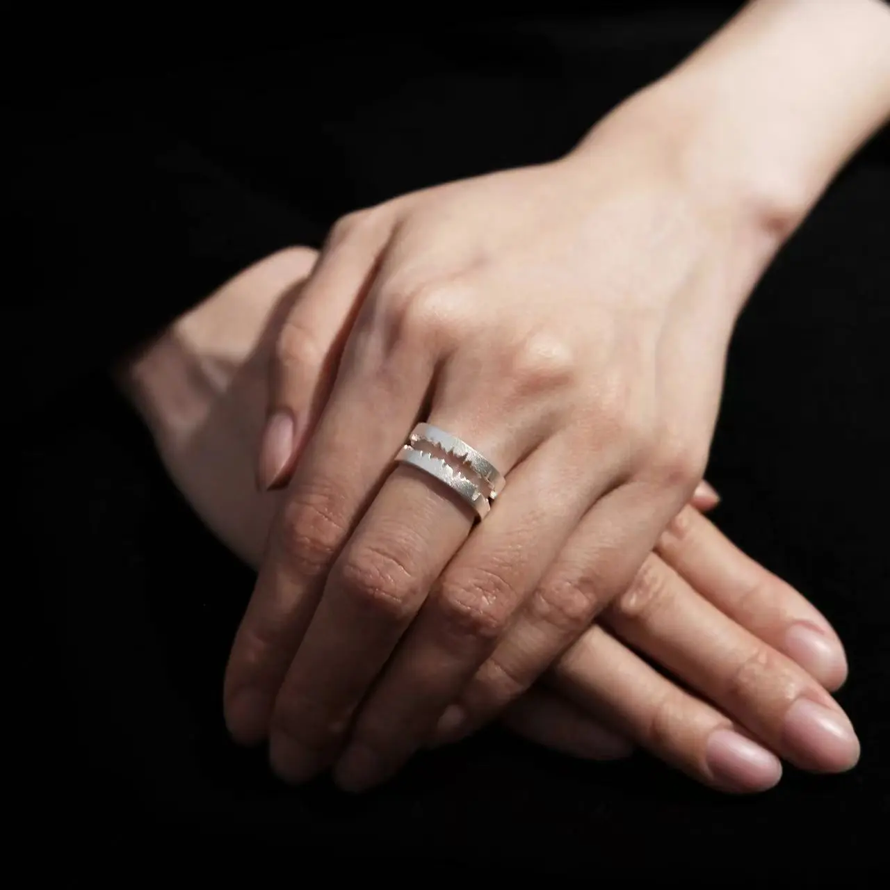 memory-trace-soundwave-ring-2 Memory Trace Soundwave Ring - Image 1